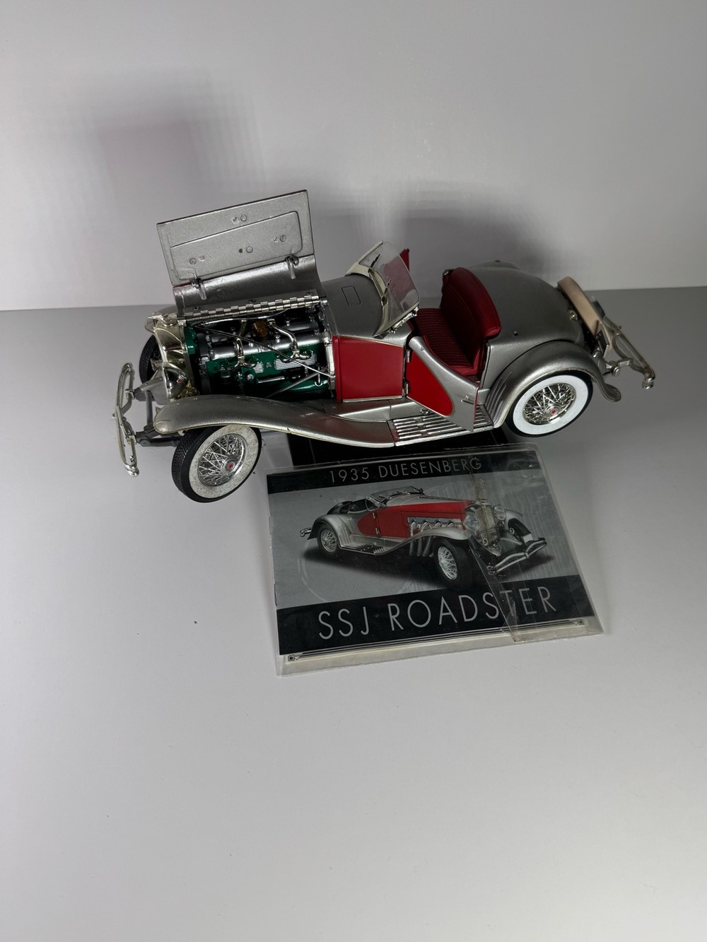 Ertl 1:18 1935 Duesenberg SSJ, Diecast Model Metal Car Red RARE As Is No Box